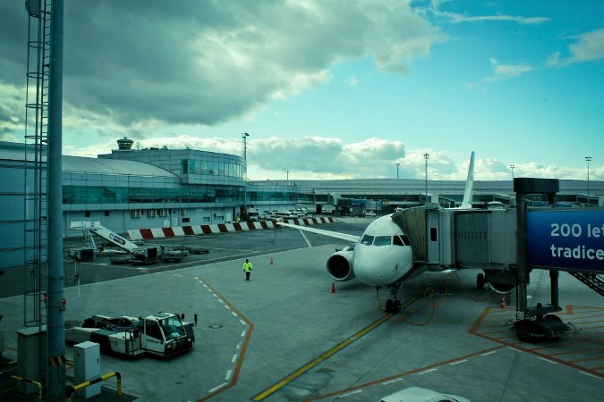 Aeroport-samolet1