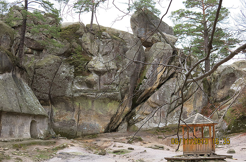 Cliffs Dovbusha